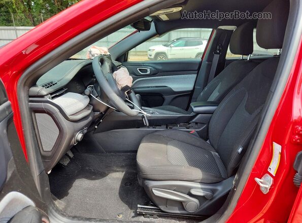 3C4NJDAN4PT563604 2023 JEEP COMPASS Red Widok wnętrza z przodu