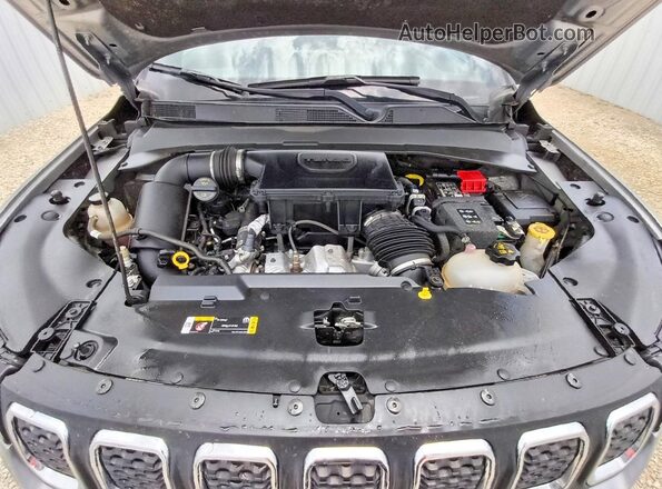 3C4NJDAN5RT612716 2024 JEEP COMPASS Gray Widok komory silnika