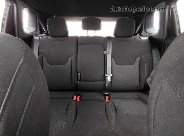 3C4NJDAN5RT612716 2024 JEEP COMPASS Gray Widok tylnych siedzeń