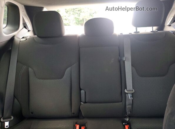 3C4NJDAN7RT158307 2024 JEEP COMPASS Silver Rear seats view