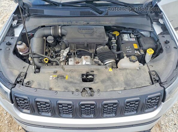 3C4NJDAN7RT158307 2024 JEEP COMPASS Silver Engine compartment view
