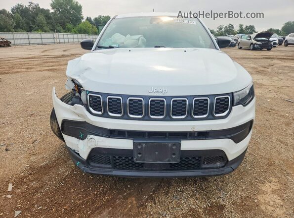 3C4NJDAN9RT166490 2024 JEEP COMPASS White Front view