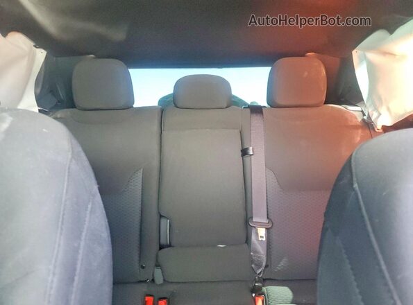 3C4NJDANXST516571 2025 JEEP COMPASS White Widok tylnych siedzeń