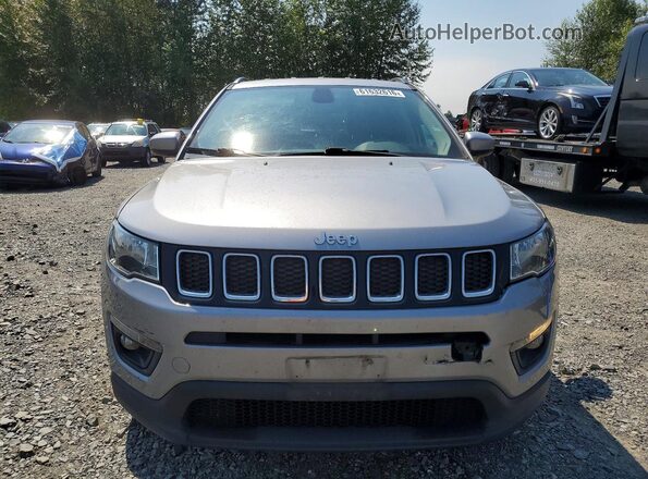 3C4NJDBB0HT652110 2017 JEEP COMPASS Silver Front view