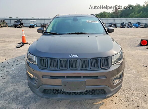3C4NJDBB0HT674592 2017 JEEP COMPASS Gray Front view