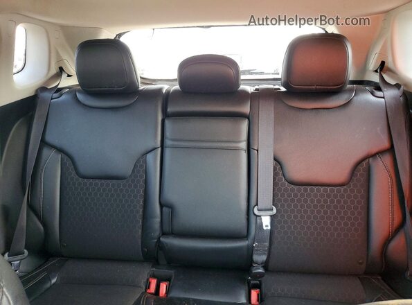 3C4NJDBB0HT674592 2017 JEEP COMPASS Gray Rear seats view