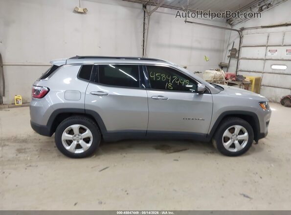3C4NJDBB0JT114223 2018 JEEP COMPASS Silver Widok wnętrza z tyłu