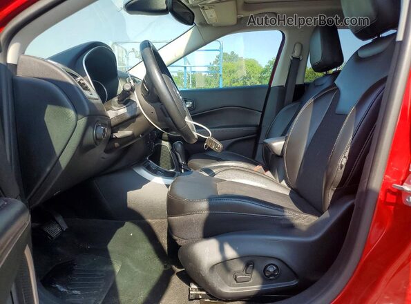 3C4NJDBB0JT161803 2018 JEEP COMPASS Красный Вид салона спереди