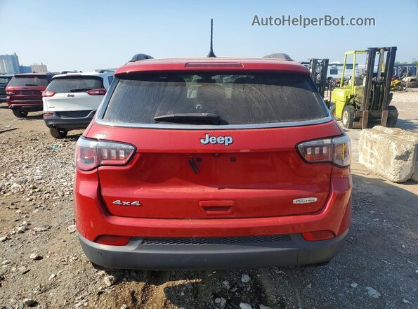3C4NJDBB0JT161803 2018 JEEP COMPASS Красный Вид сзади