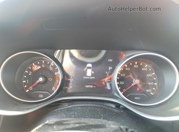 3C4NJDBB0JT161803 2018 JEEP COMPASS Красный Вид щитка приборов