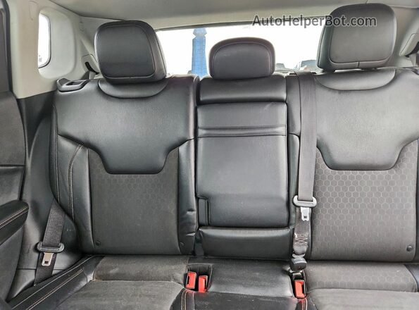 3C4NJDBB0JT282489 2018 JEEP COMPASS Gray Հետևի նստատեղերի տեսք