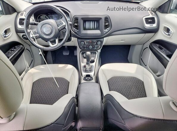 3C4NJDBB0KT836289 2019 JEEP COMPASS Silver Vista del salpicadero