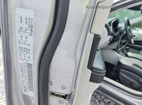 3C4NJDBB0KT836289 2019 JEEP COMPASS Silver Vista de la etiqueta del VIN