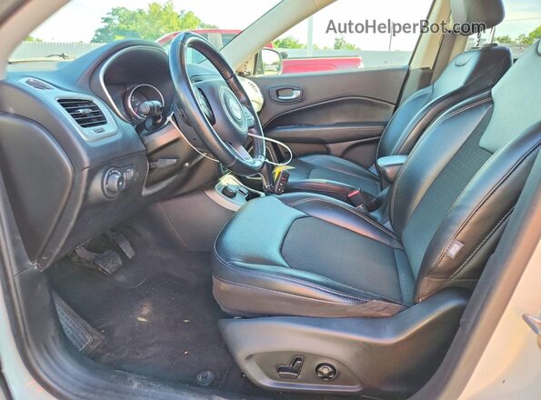 3C4NJDBB0KT847552 2019 JEEP COMPASS White Widok wnętrza z przodu