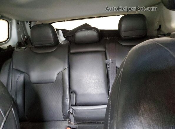 3C4NJDBB0NT230043 2022 JEEP COMPASS White Հետևի նստատեղերի տեսք