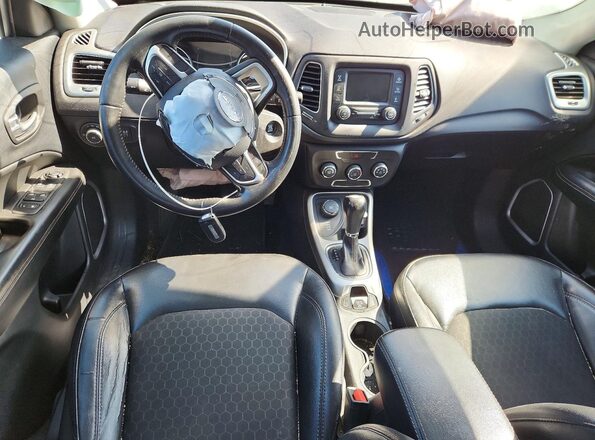 3C4NJDBB1JT481714 2018 JEEP COMPASS Gray Vista del salpicadero