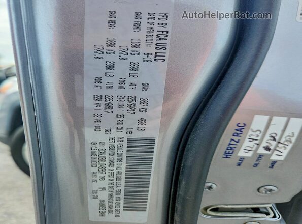 3C4NJDBB1JT492857 2018 JEEP COMPASS Silver VIN կոդի պիտակի տեսք