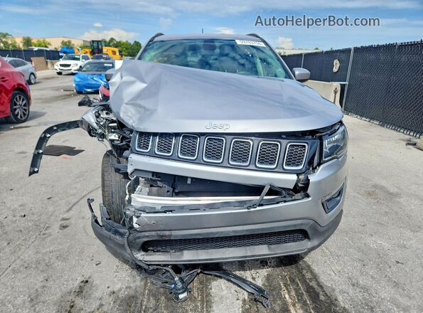 3C4NJDBB1JT492857 2018 JEEP COMPASS Silver Դիմացի տեսք