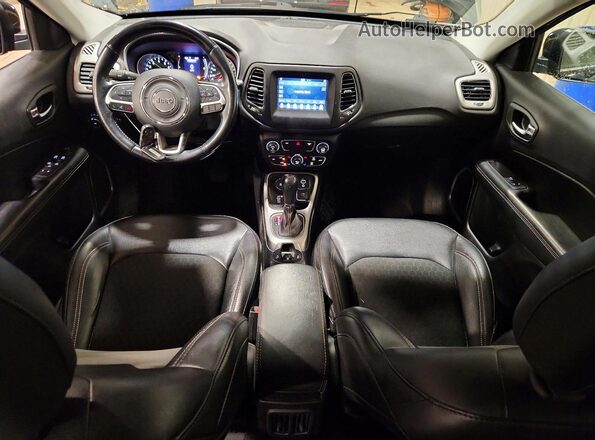3C4NJDBB1LT225298 2020 JEEP COMPASS Black Вид панелі приладів