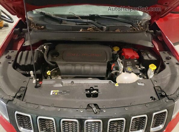 3C4NJDBB1LT256681 2020 JEEP COMPASS Red Vista del compartimento del motor