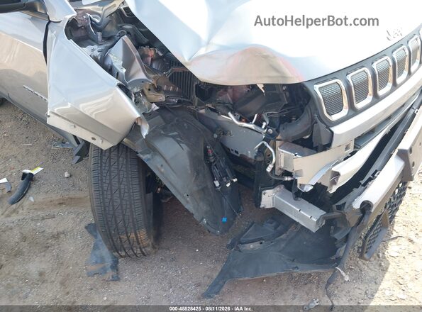3C4NJDBB1NT181144 2022 JEEP COMPASS Серебряный Вид спереди