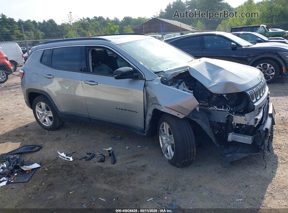 3C4NJDBB1NT181144 2022 JEEP COMPASS Серебряный Вид задней части салона