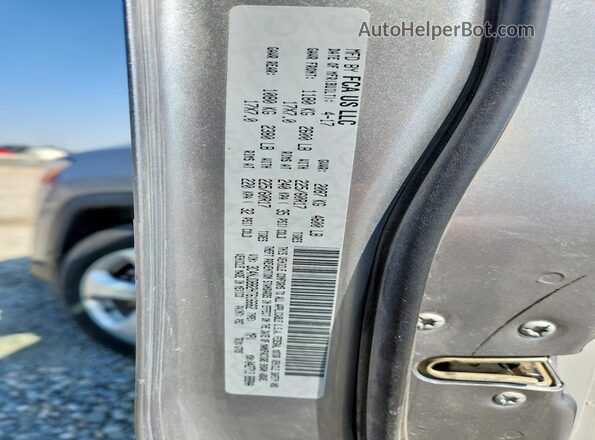 3C4NJDBB2HT616662 2017 JEEP COMPASS Silver VIN sticker view