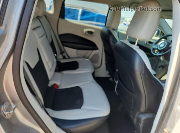 3C4NJDBB2HT616662 2017 JEEP COMPASS Silver Rear interior view