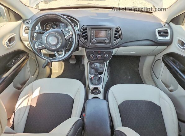 3C4NJDBB2HT616662 2017 JEEP COMPASS Silver Dashboard view