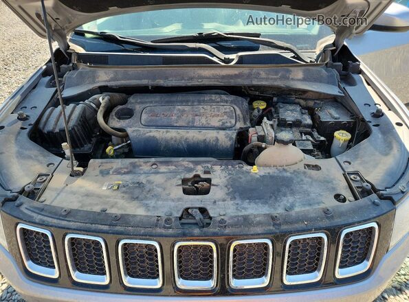 3C4NJDBB2HT616662 2017 JEEP COMPASS Silver Engine compartment view