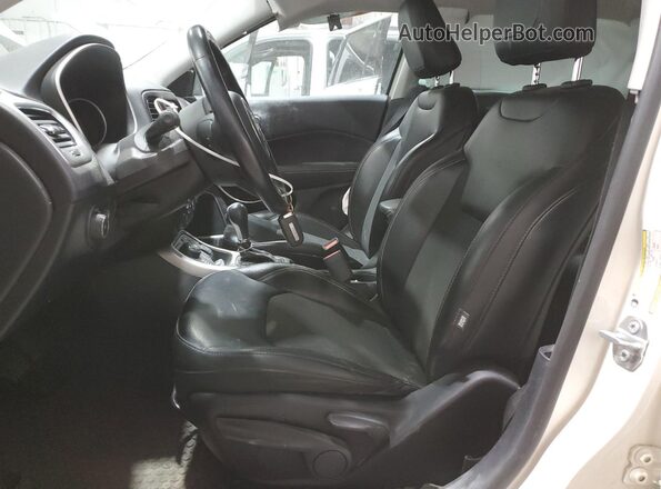 3C4NJDBB2JT284115 2018 JEEP COMPASS White Vista interior delantera