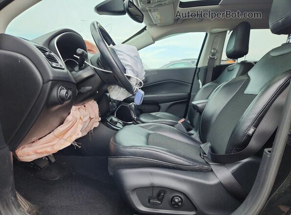 3C4NJDBB2JT325634 2018 JEEP COMPASS Black Vista interior delantera