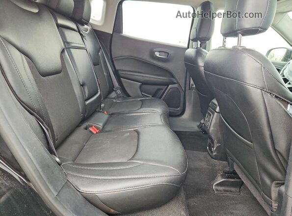 3C4NJDBB2JT325634 2018 JEEP COMPASS Black Vista interior trasera