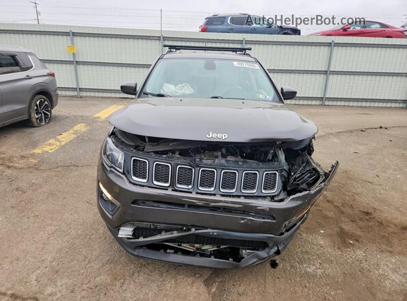 3C4NJDBB2JT480247 2018 JEEP COMPASS Gray Вид спереду