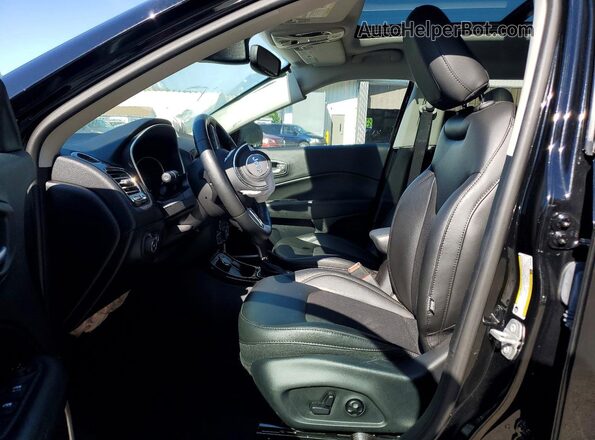 3C4NJDBB2KT600758 2019 JEEP COMPASS Black წინა სალონის ხედი