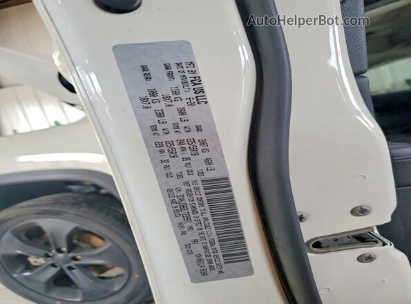 3C4NJDBB2LT239971 2020 JEEP COMPASS White VIN կոդի պիտակի տեսք
