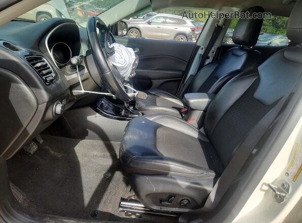 3C4NJDBB2LT240148 2020 JEEP COMPASS White Widok wnętrza z przodu