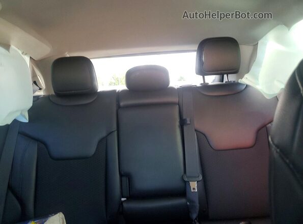 3C4NJDBB2NT134818 2022 JEEP COMPASS White Widok tylnych siedzeń