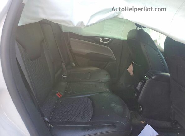 3C4NJDBB2NT134818 2022 JEEP COMPASS White Widok wnętrza z tyłu