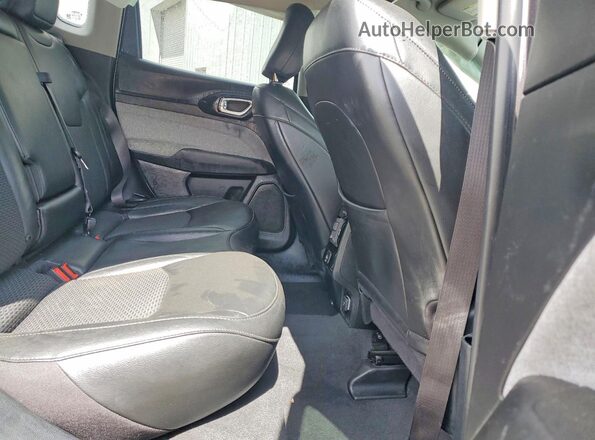 3C4NJDBB2NT173165 2022 JEEP COMPASS Gray Widok wnętrza z tyłu