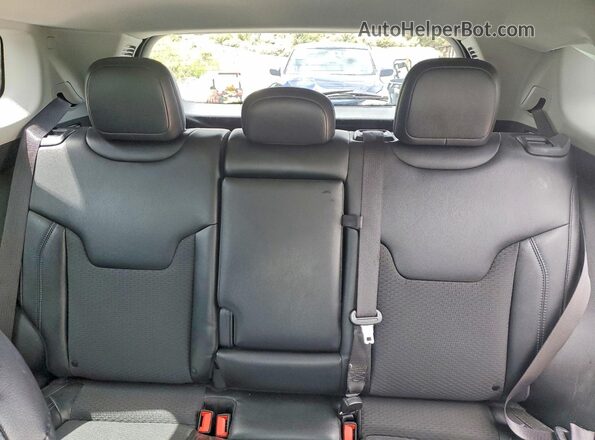 3C4NJDBB2NT173165 2022 JEEP COMPASS Gray Widok tylnych siedzeń