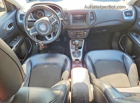 3C4NJDBB3HT655941 2017 JEEP COMPASS Silver Vista del salpicadero