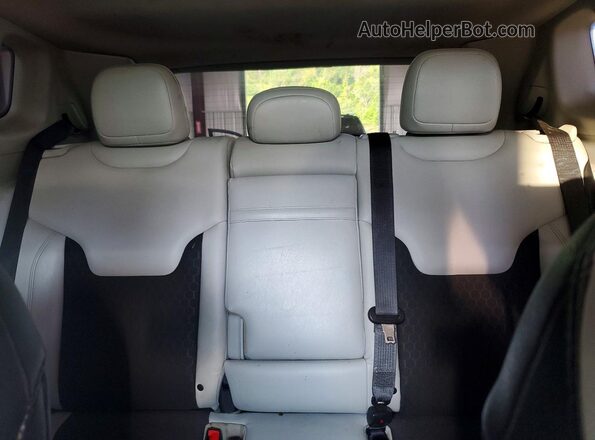 3C4NJDBB3HT664543 2017 JEEP COMPASS White Вид задніх сидінь
