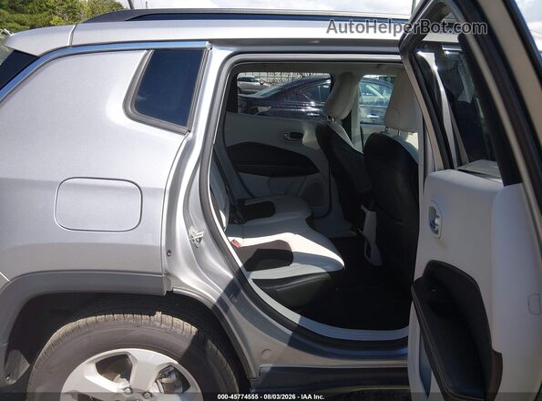 3C4NJDBB3JT314268 2018 JEEP COMPASS Silver Vista de la etiqueta del VIN