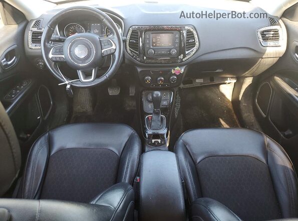 3C4NJDBB3JT395059 2018 JEEP COMPASS Gray Vista del salpicadero