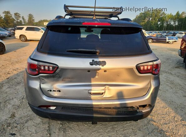 3C4NJDBB3JT479009 2018 JEEP COMPASS Gray Vista trasera