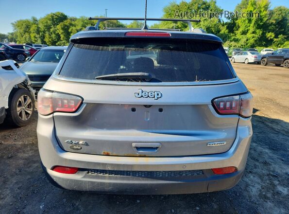 3C4NJDBB3JT485246 2018 JEEP COMPASS Silver Вид ззаду