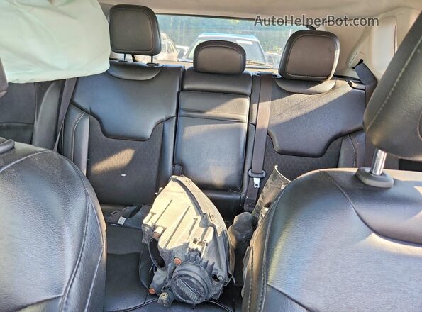3C4NJDBB3JT485246 2018 JEEP COMPASS Silver Вид задніх сидінь