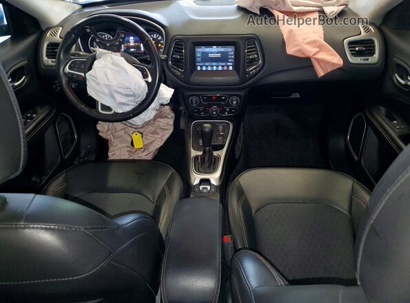 3C4NJDBB3KT678465 2019 JEEP COMPASS Синий Вид панели приборов