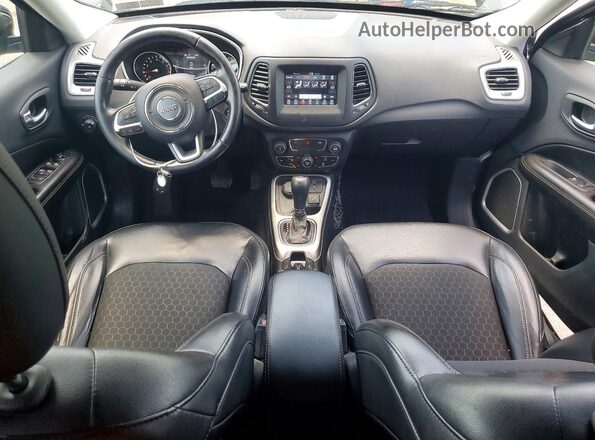 3C4NJDBB3LT229207 2020 JEEP COMPASS Black Widok deski rozdzielczej